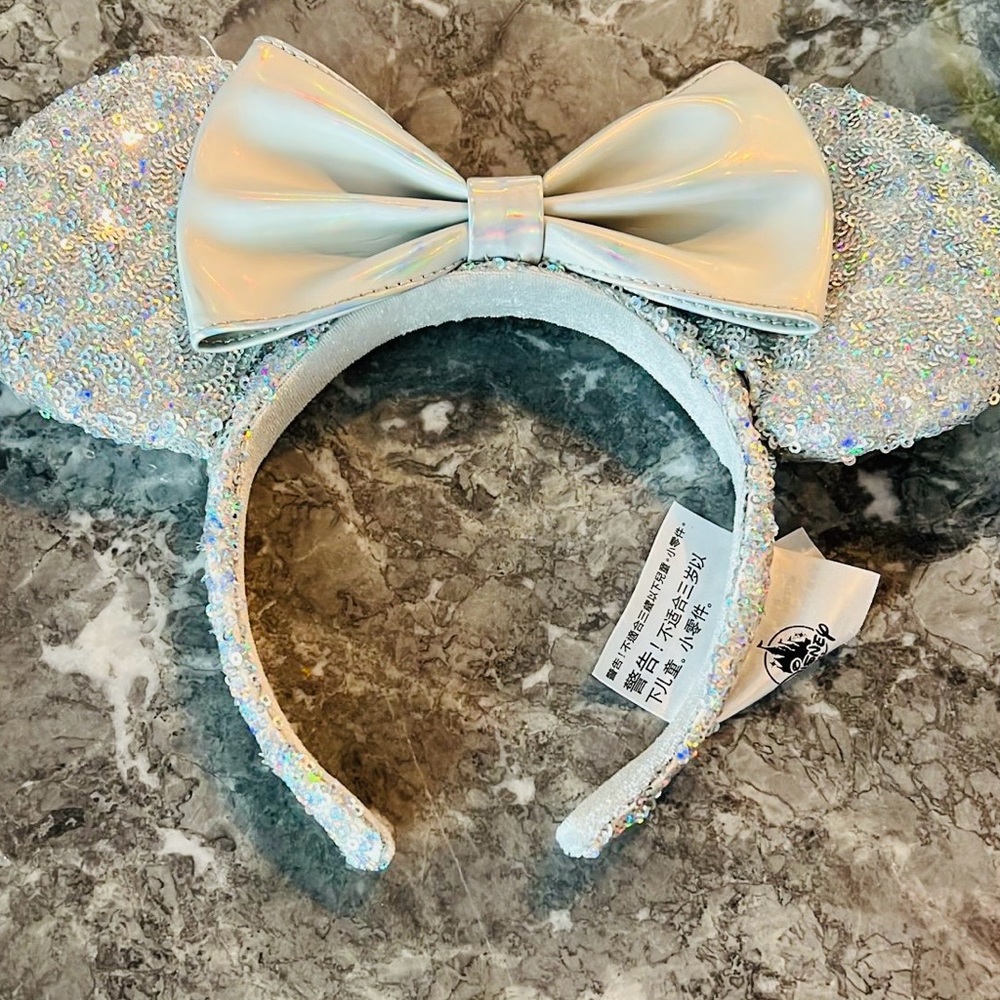 Sparkling Silver Sequin Disney Mouse Ears Headband 🏰